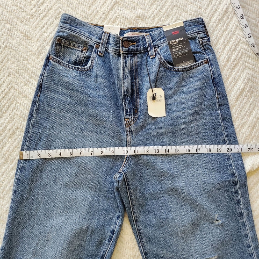 Levis High Loose Flare Jeans NWT - Picture 13 of 16